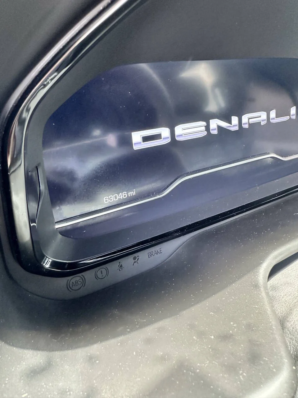 Used 2024 Black GMC Denali 4x4 4dr SUV image 4