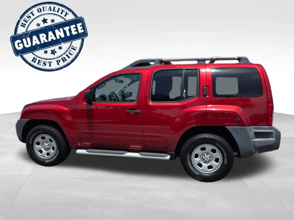 Used 2015 Red Nissan X image 4