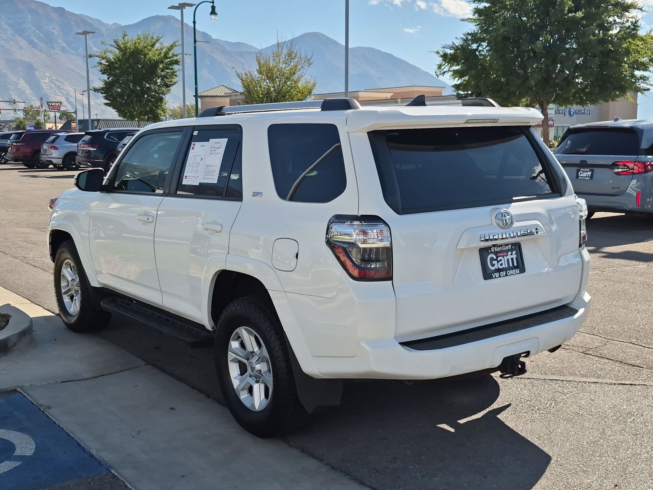 Used 2022 White Toyota SR5 Premium image 5