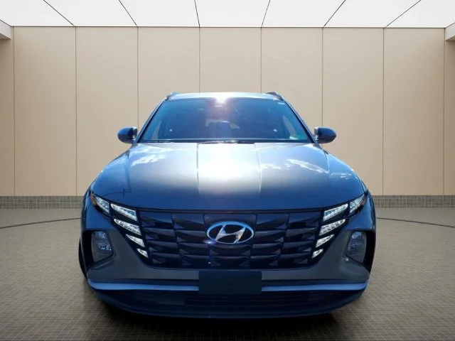 Used 2022 Gray Hyundai SEL image 4