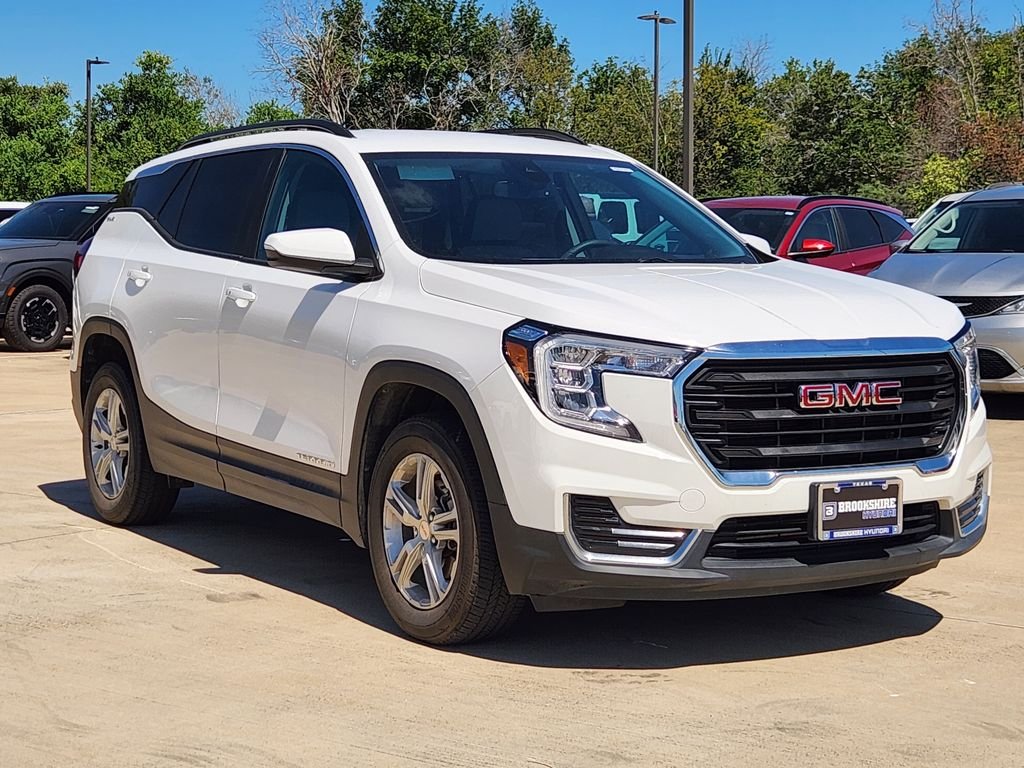 Used 2023 Summit White GMC SLE image 3