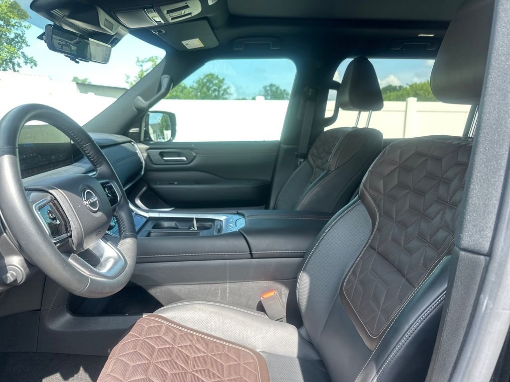 Used 2025 Black Nissan Platinum image 22