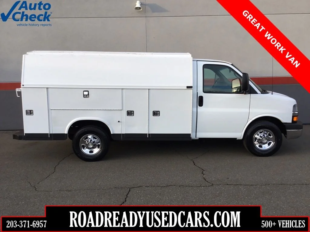 2011 Chevrolet Express's photo