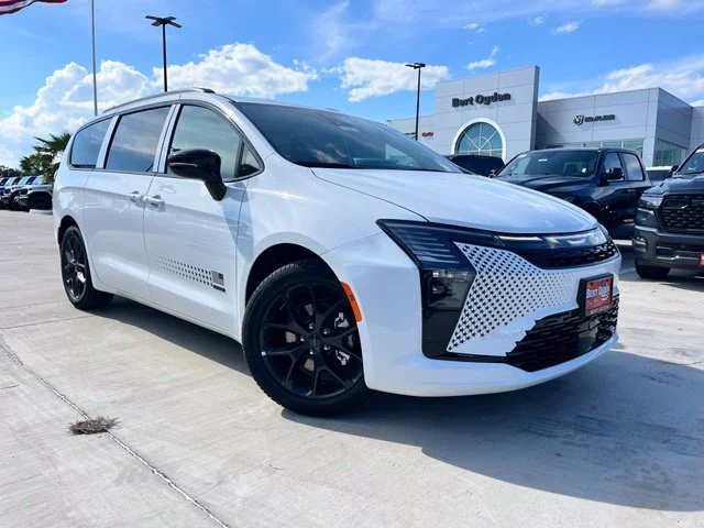 2027 Chrysler Pacifica Select
