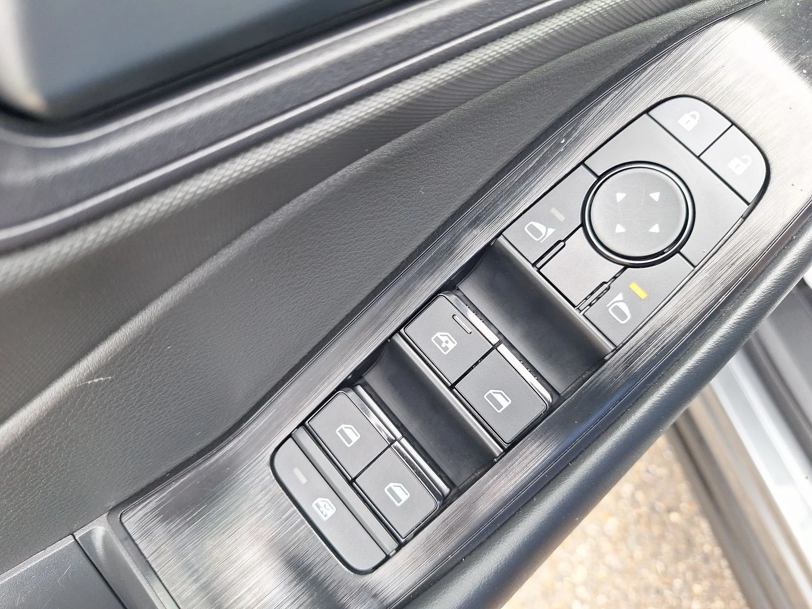 Used 2025 Gray Nissan S image 11