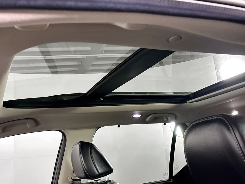 Used 2024 Crystal Black Pearl Honda Touring image 19