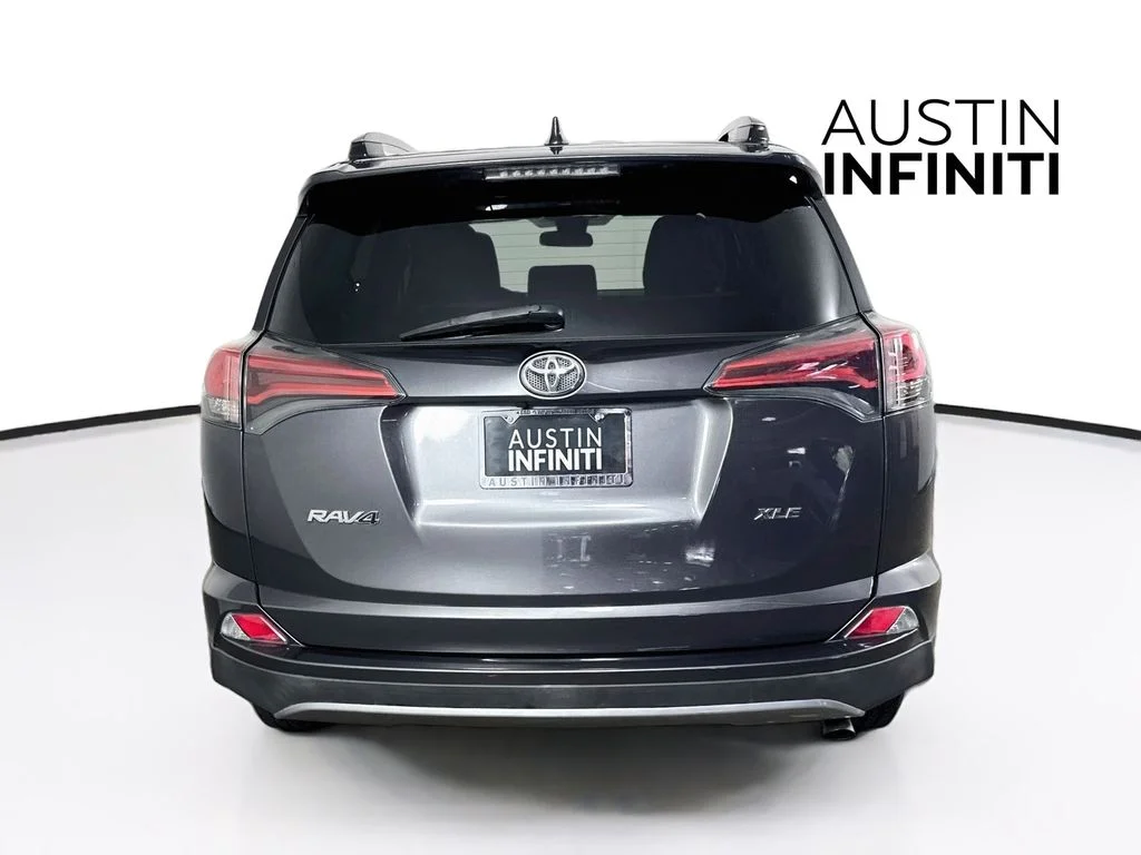 Used 2017 Gray Toyota XLE image 6