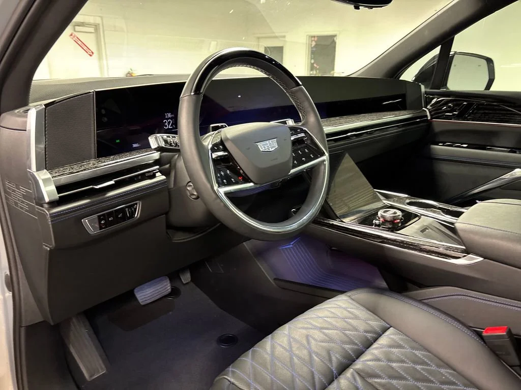 2025 Cadillac Escalade IQ Luxury 1 - Photo 26