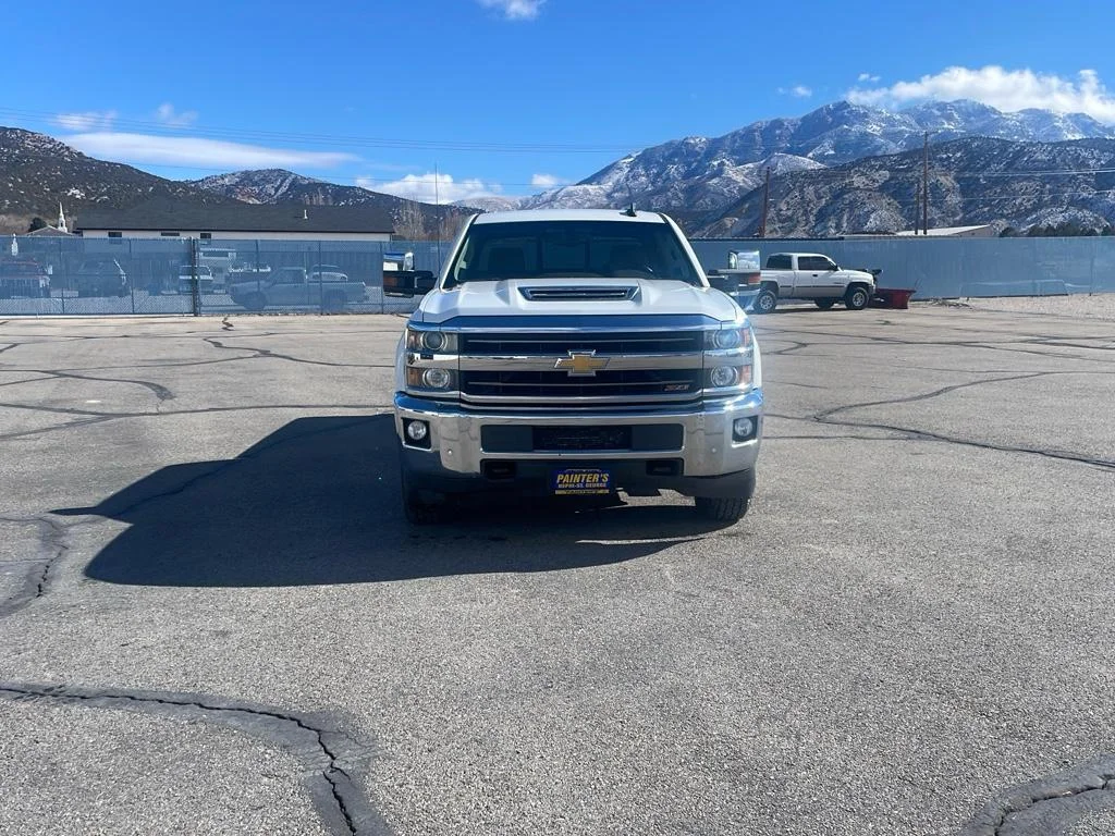 Used 2019 SUMMIT WHITE Chevrolet LTZ image 9