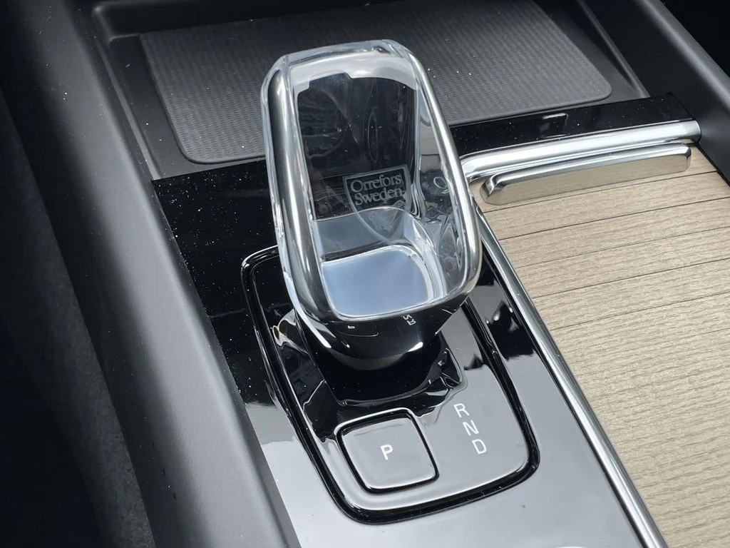 New 2026 Crystal White Metallic Volvo Plus image 20