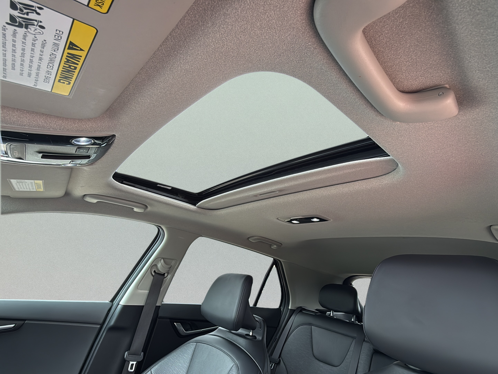 Used 2023 Cityscape Green Kia SX image 27