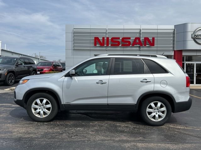 Used 2013 Kia Sorento LX with VIN 5XYKTDA20DG419392 for sale in Dixon, IL