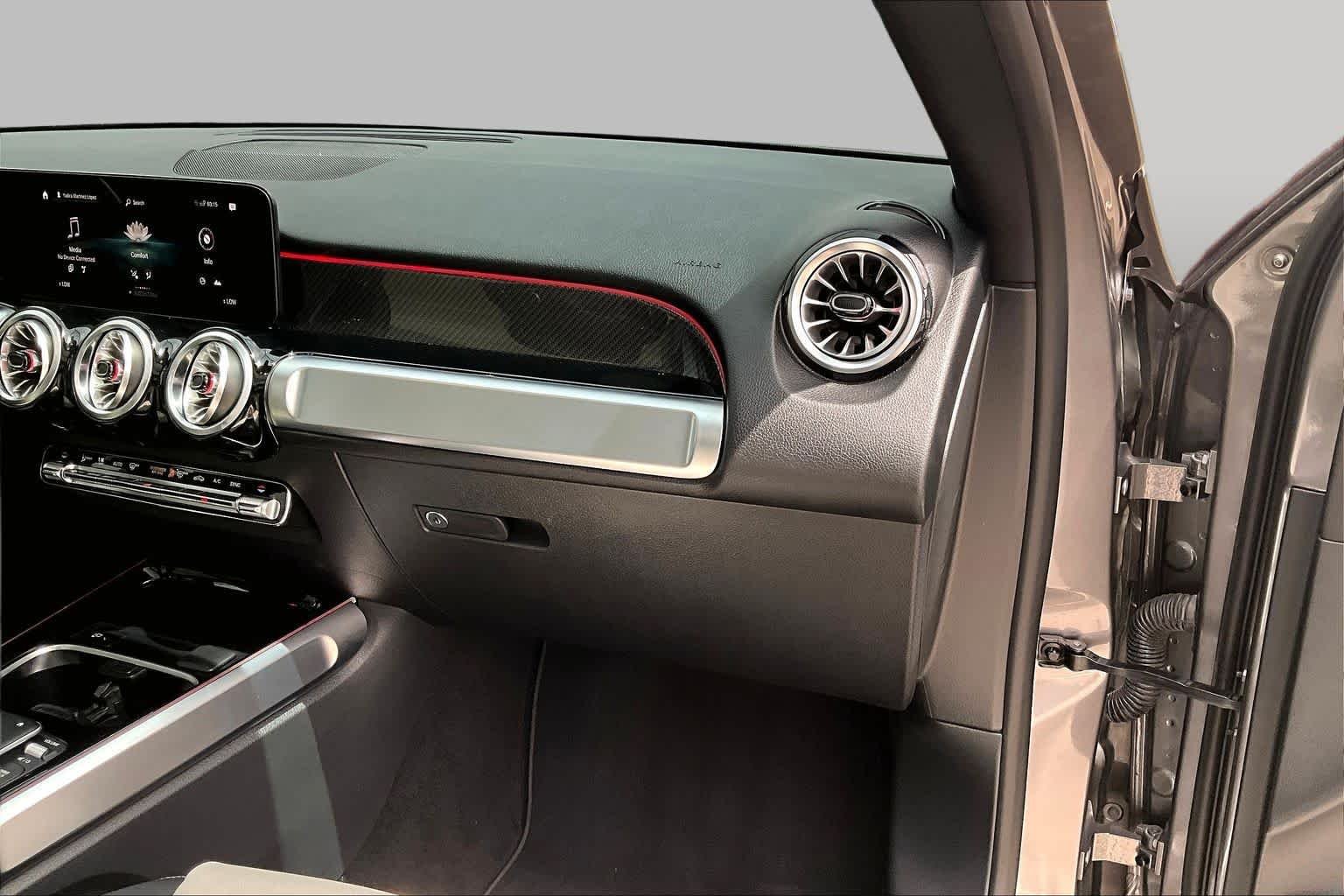 New 2023 Mountain Grey Metallic Mercedes-Benz GLB 250 image 19