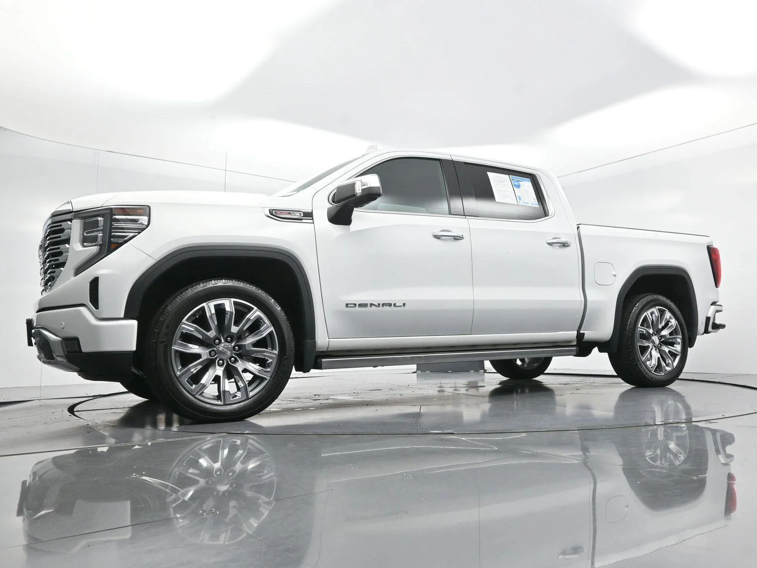 Used 2023 Summit White GMC Denali image 51