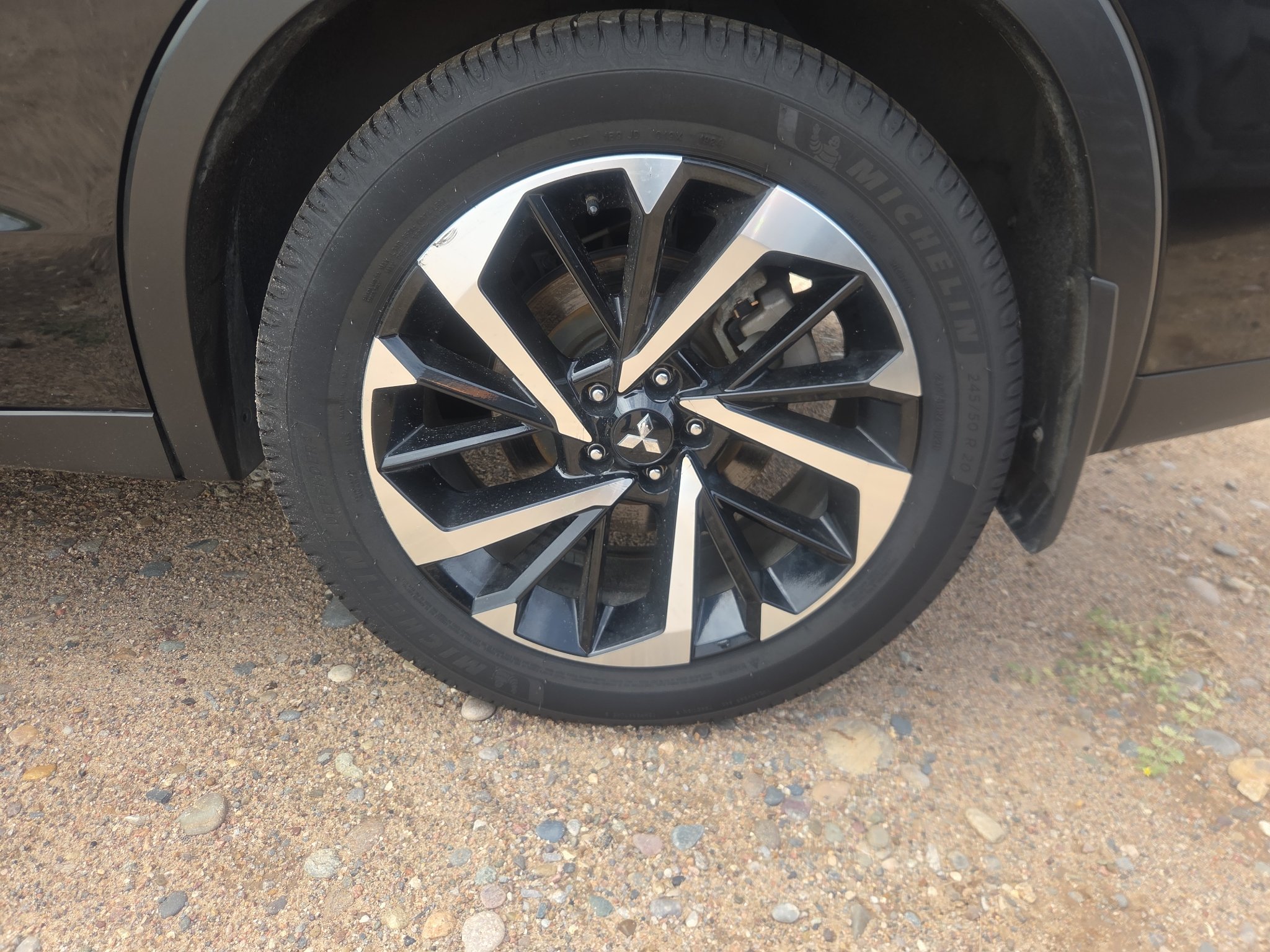 Used 2022 Labrador Black Pearl Mitsubishi ES image 20