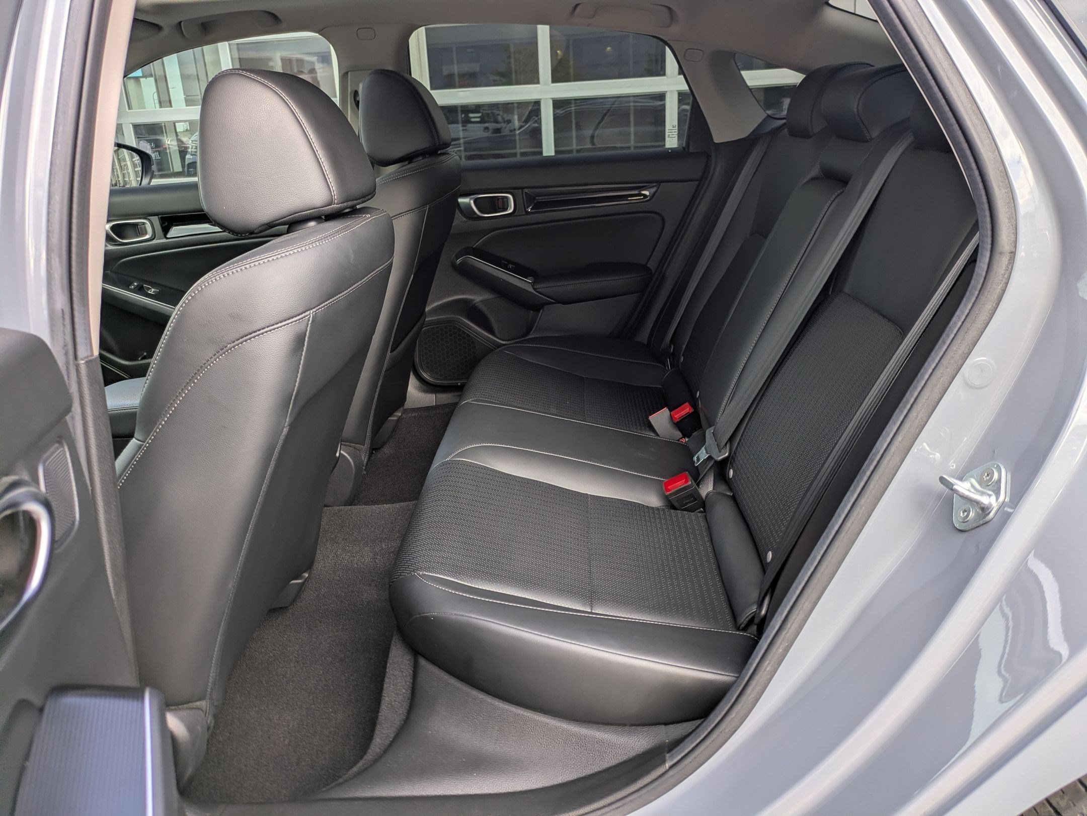 Used 2024 Sonic Gray Pearl Honda Touring image 29