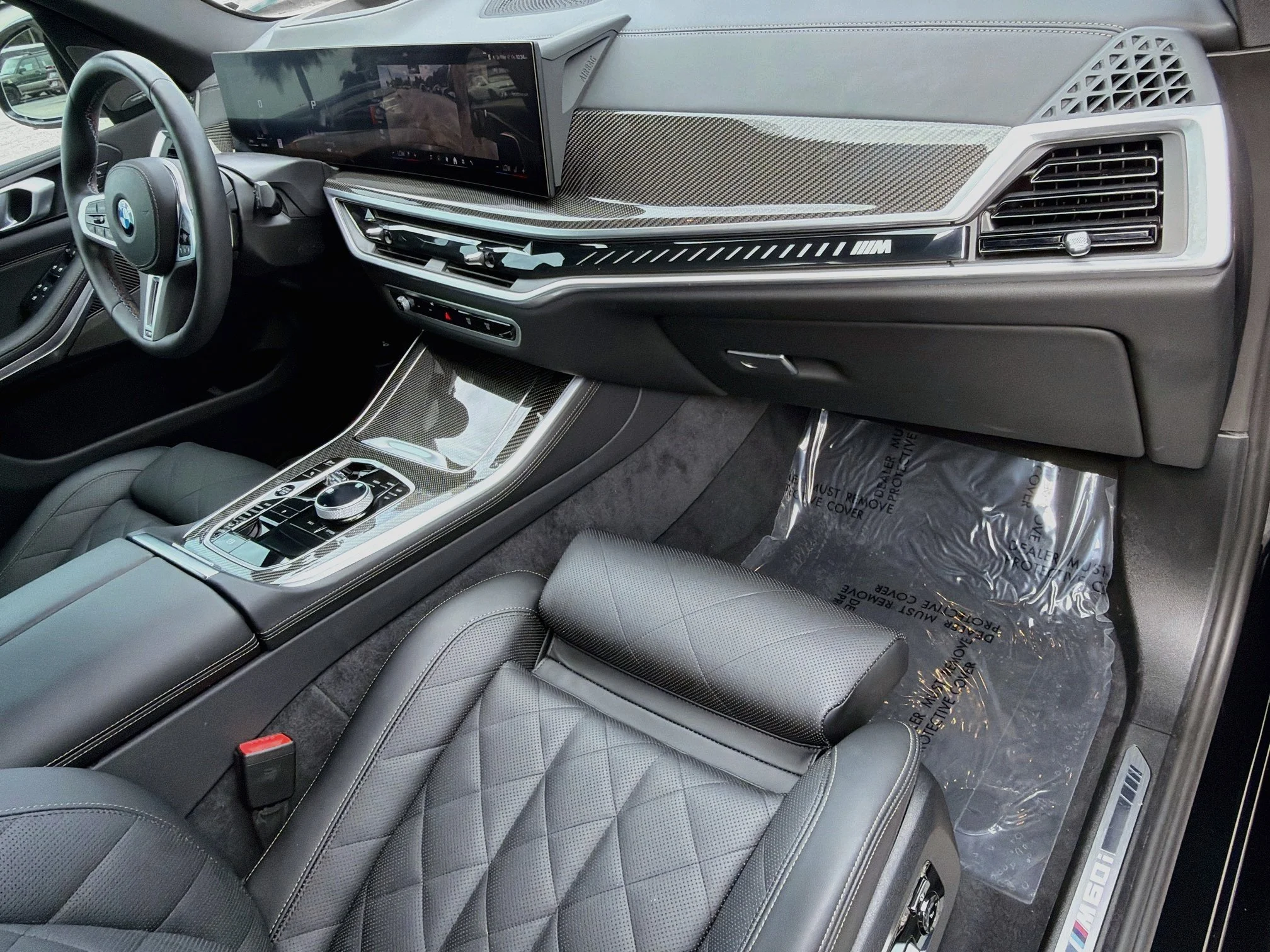 Used 2025 Black Sapphire Metallic BMW M60i image 15