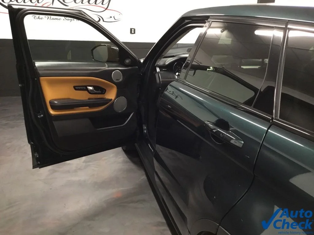 Used 2016 Green Land Rover HSE Dynamic image 21