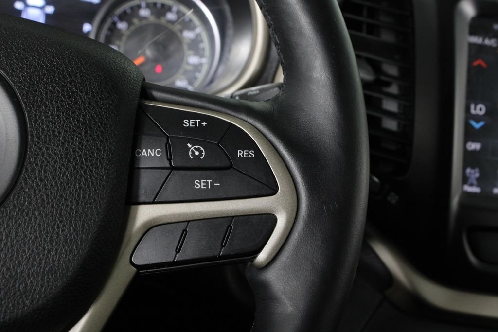 Used 2015 Red Jeep Limited image 26
