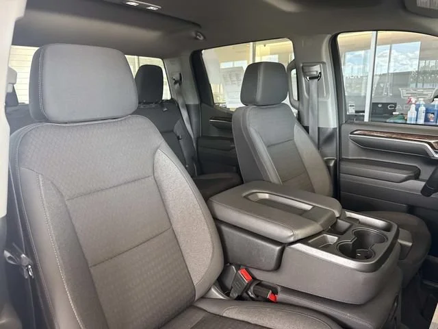 Used 2024 Onyx Black GMC Elevation image 21