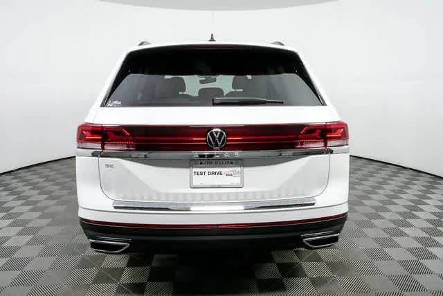New 2026 Opal White Pearl Volkswagen 2.0T SE image 28