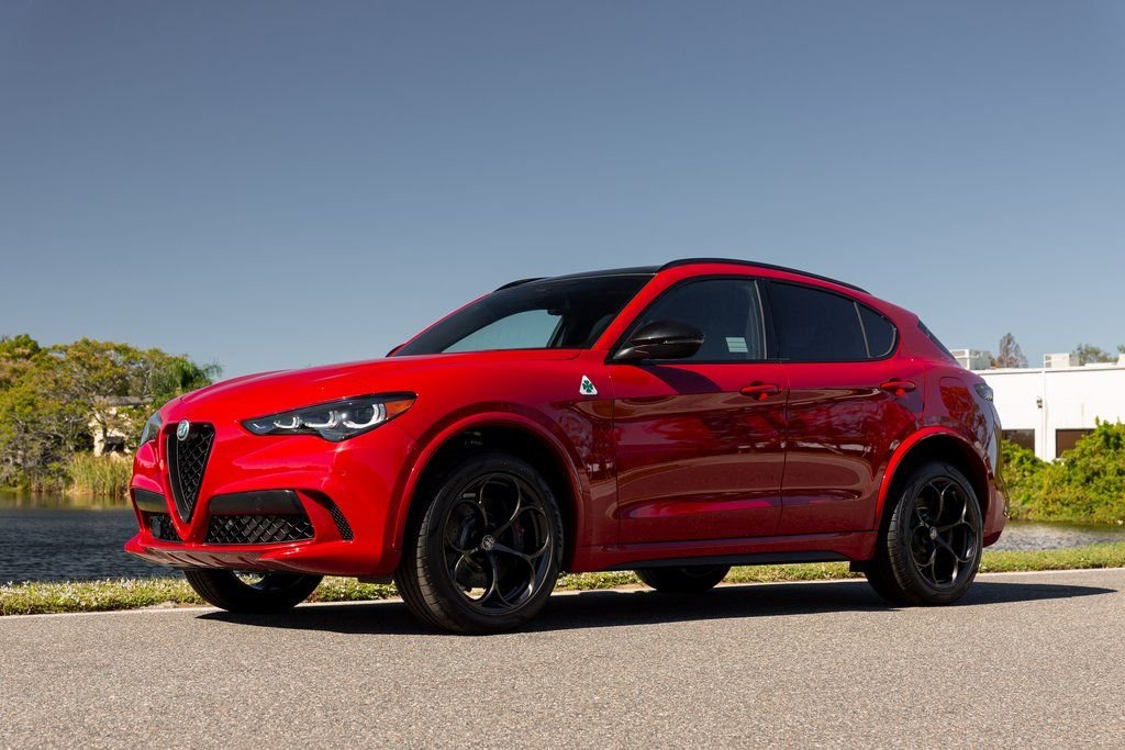 2024 Alfa Romeo Stelvio Quadrifoglio - Photo 6