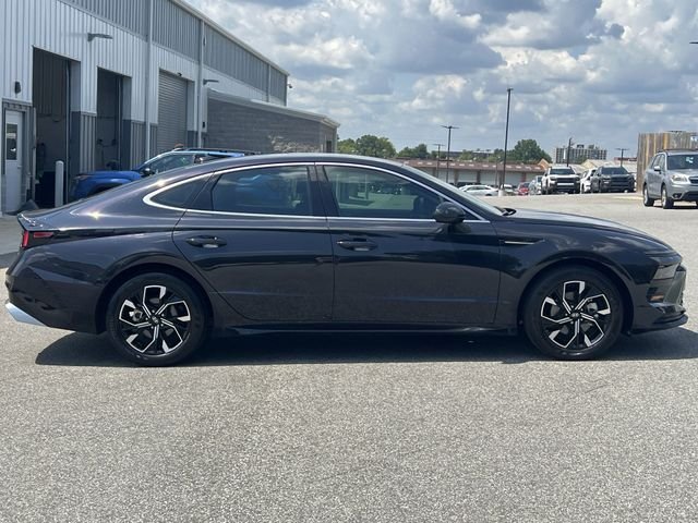 Certified Used 2025 Blue Hyundai SEL image 14