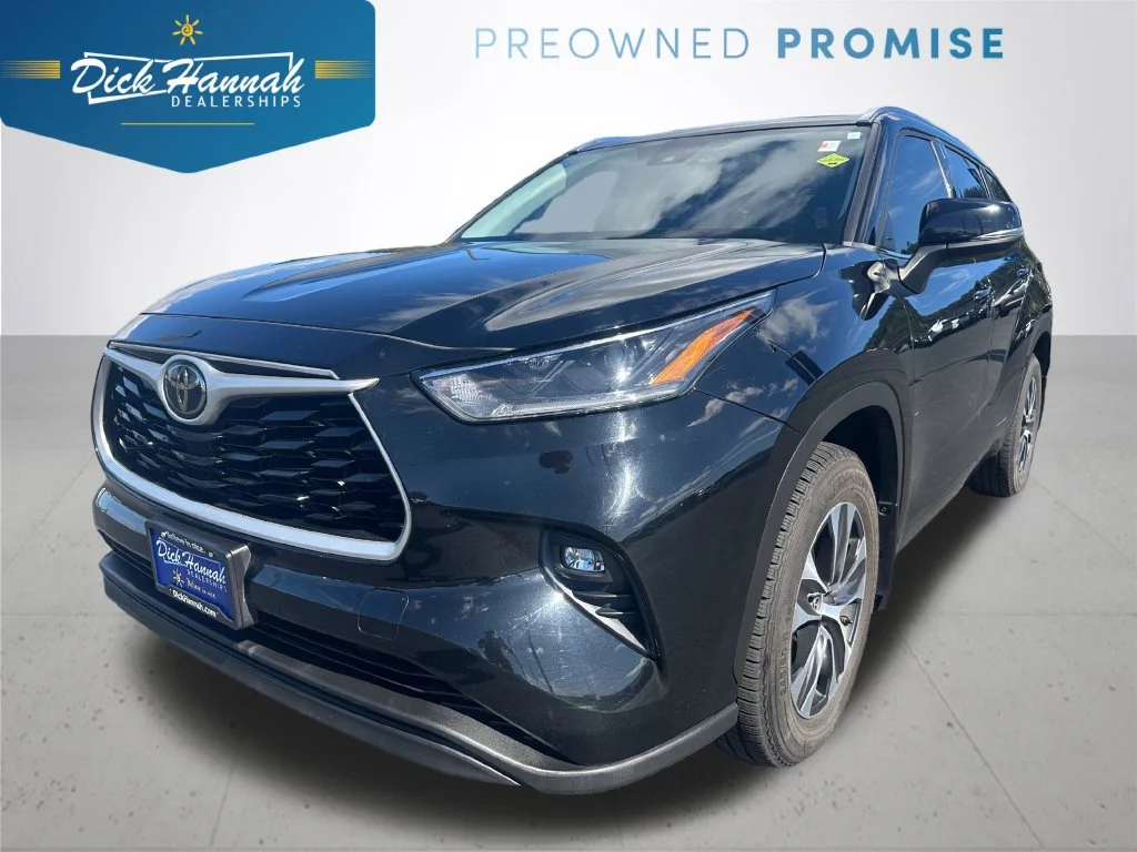 Used 2021 Black Toyota XLE image 1