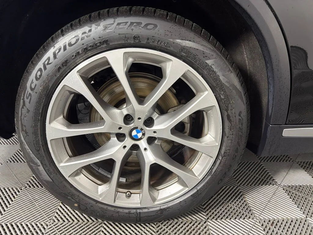 Certified Used 2024 Black Sapphire Metallic BMW xDrive40i image 12