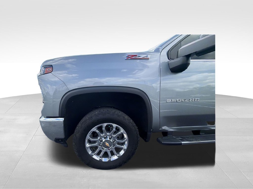 Used 2025 Gray Chevrolet LTZ image 10
