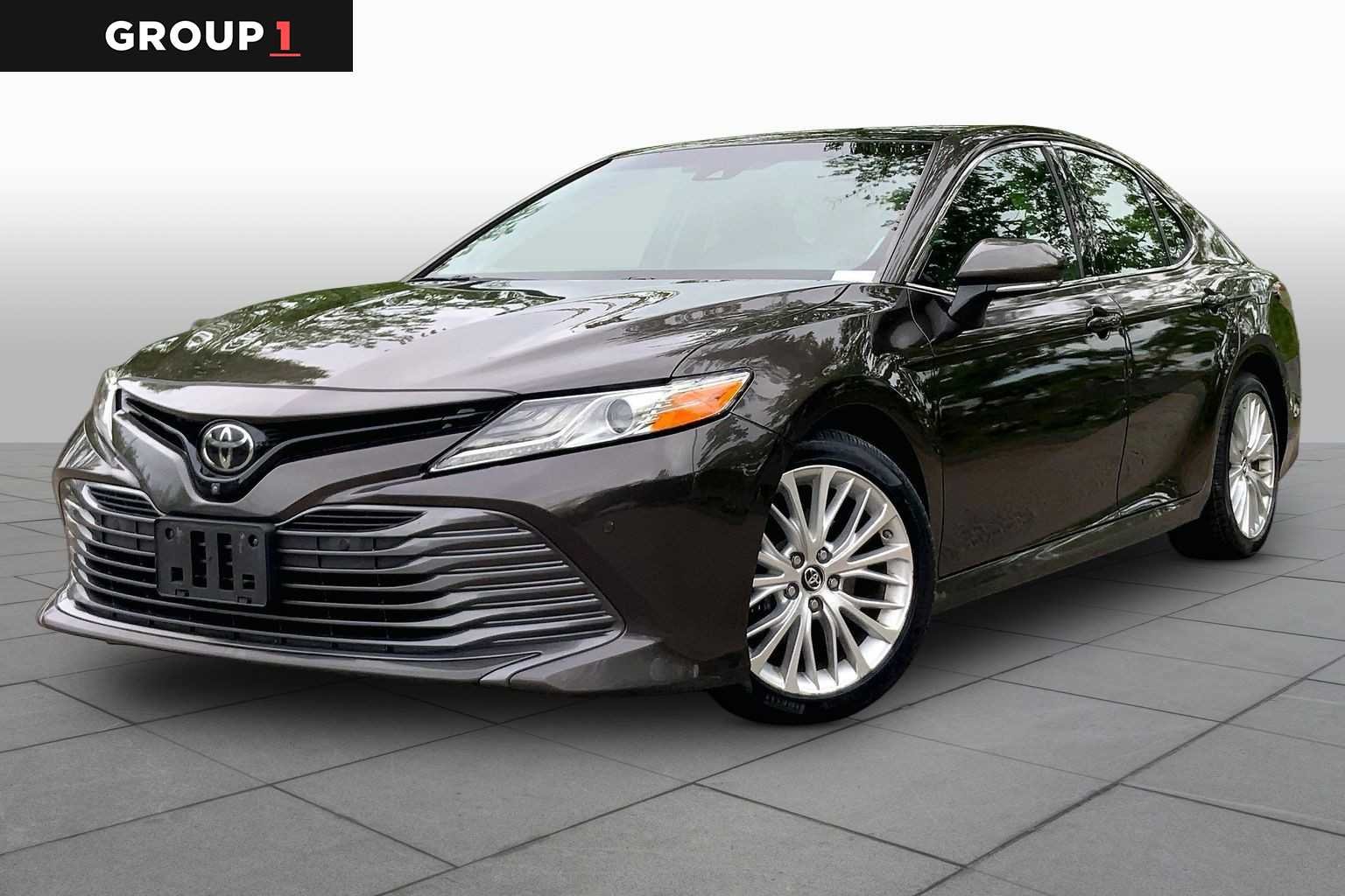 2018 Toyota Camry 3.5 Auto V6 XLE's photo