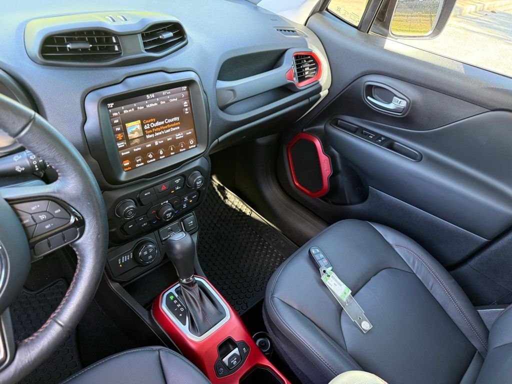 Used 2022 Gray Jeep Trailhawk image 33