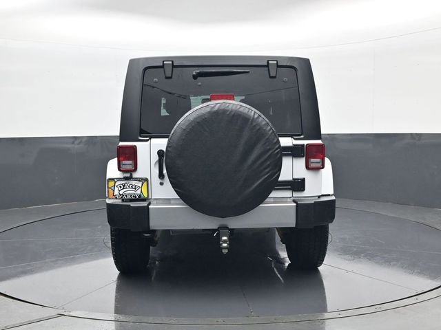 Used 2016 White Jeep Sahara image 6