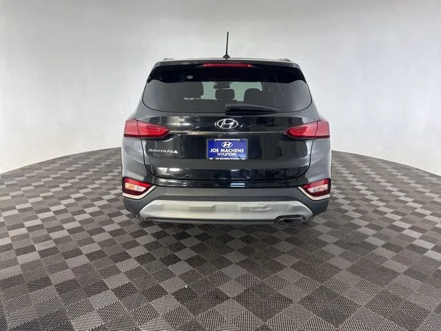 Used 2019 Black Hyundai SE image 7