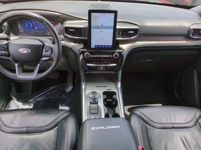 Certified Used 2023 Carbonized Gray Metallic Ford Platinum image 15