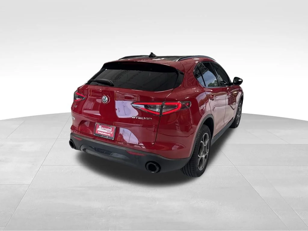 Used 2025 Red Alfa Romeo Base image 8