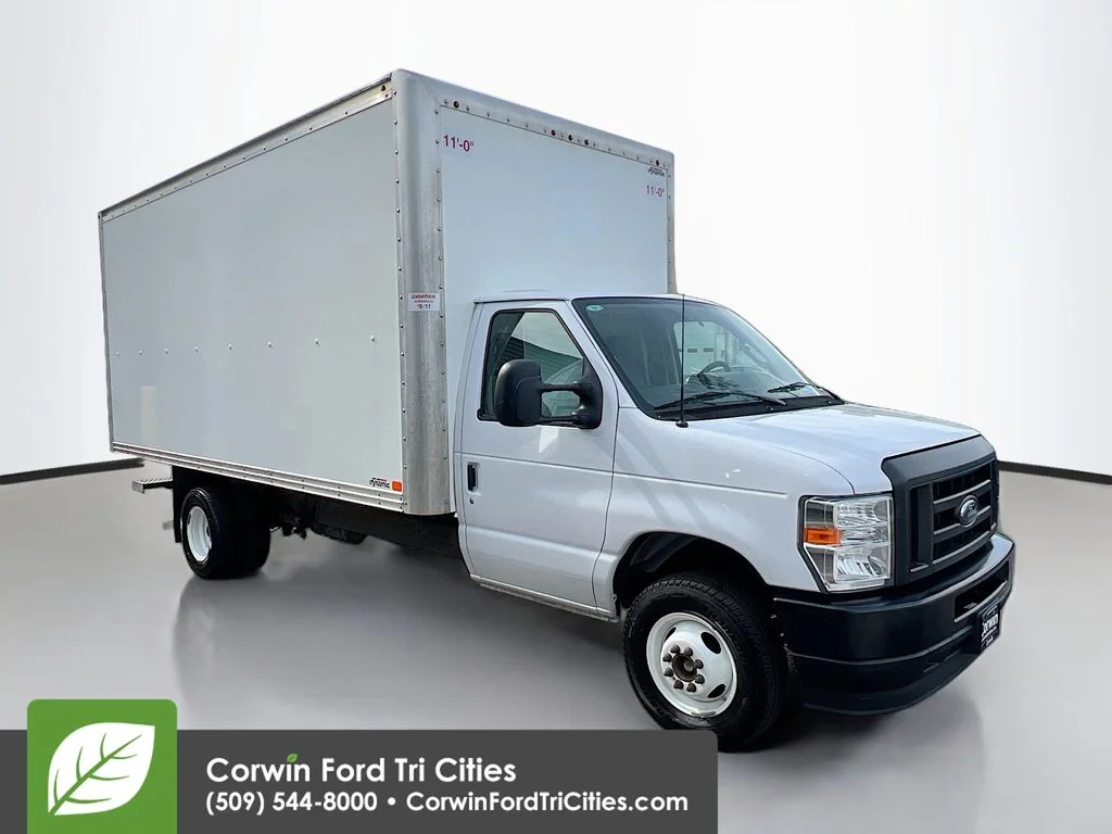 2024 Ford E-Series DRW E-450 Super Duty 176 in WB's photo