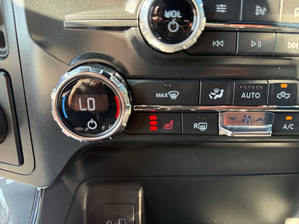 Used 2021 Red Ford XLT image 25