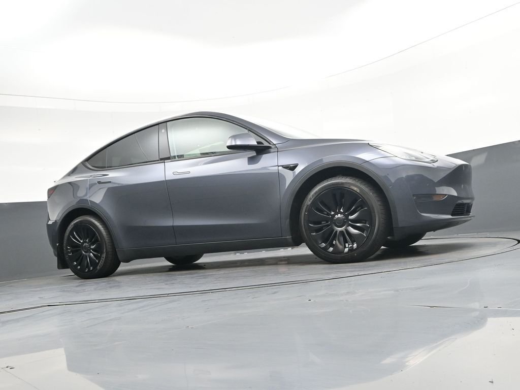 Used 2022  Tesla Long Range image 38