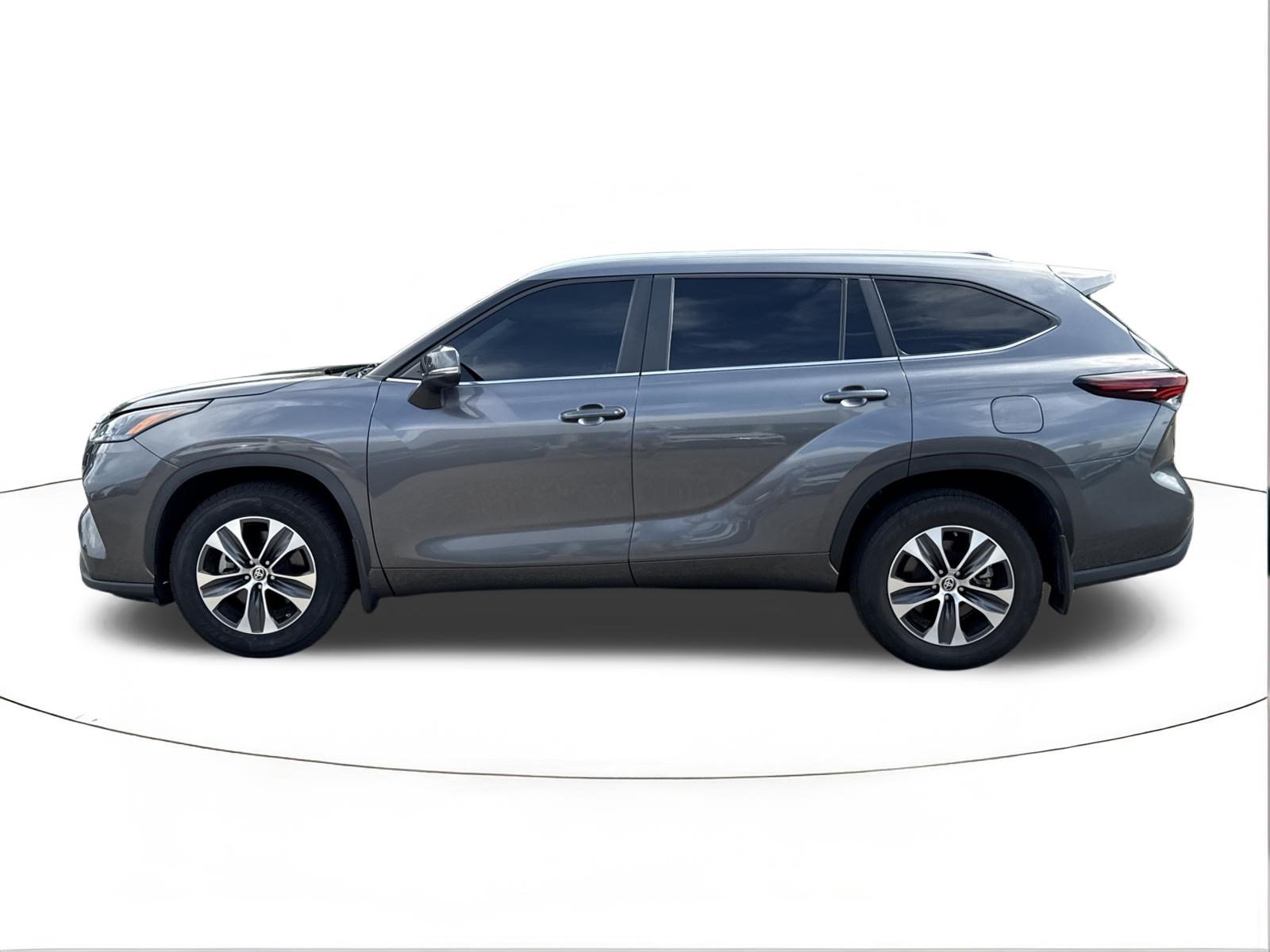 Used 2024 Magnetic Gray Metallic Toyota XLE image 6
