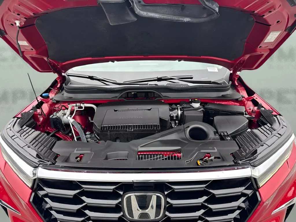 Used 2025 Red Honda Touring image 29