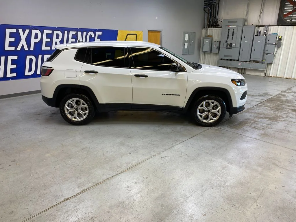 Used 2025 White Jeep Sport image 8