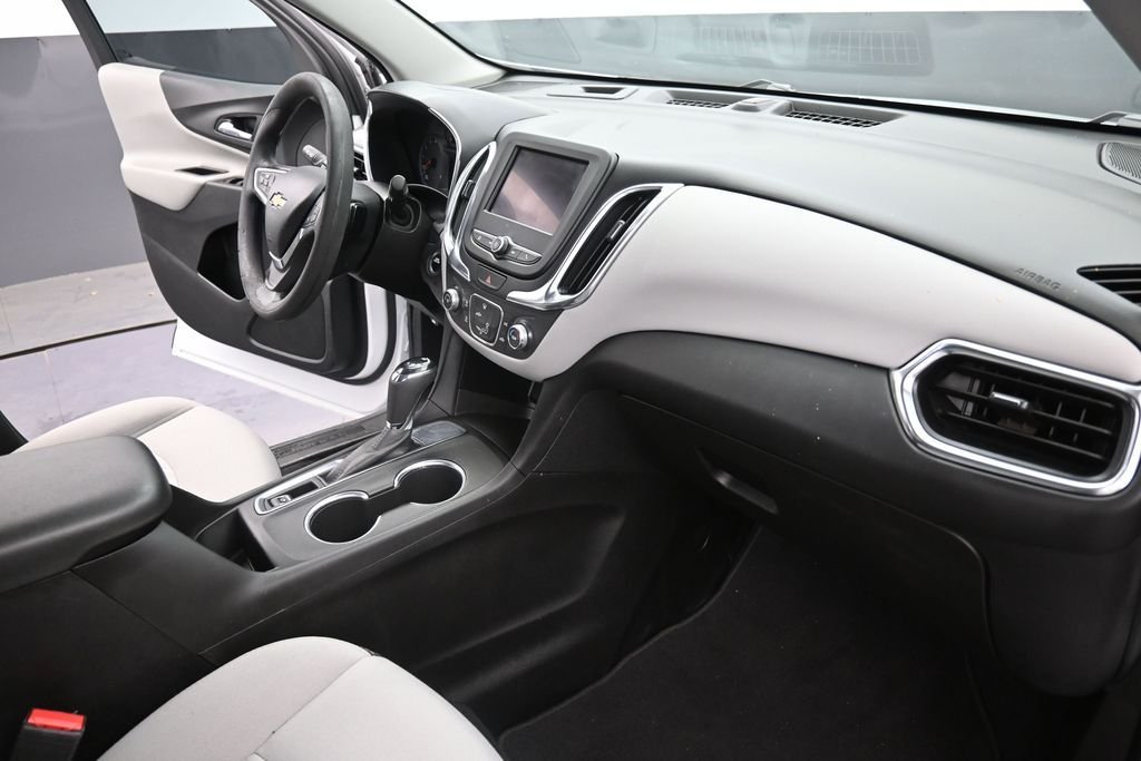 Used 2021 White Chevrolet LS image 16