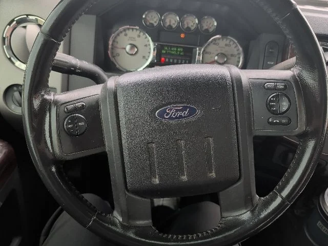 Used 2010 White Ford Lariat image 16