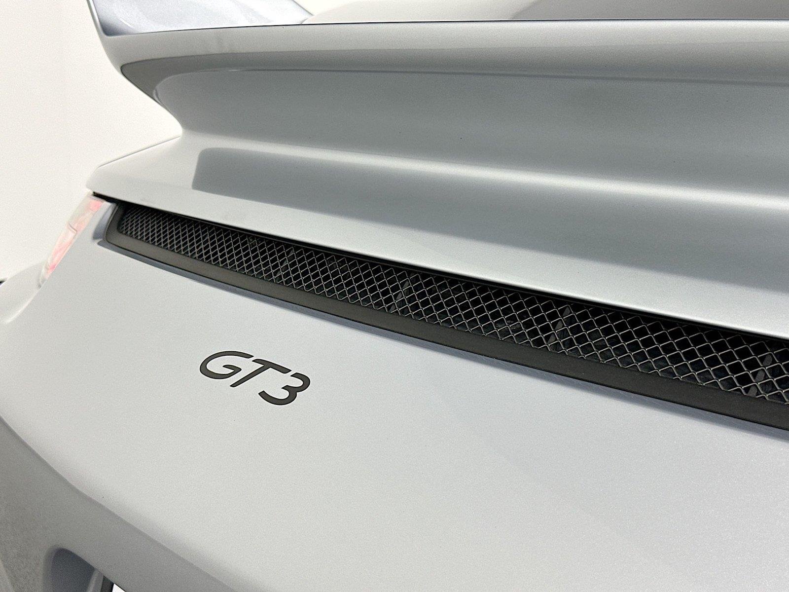 Certified Used 2015 Rhodium Silver Metallic Porsche GT3 image 17
