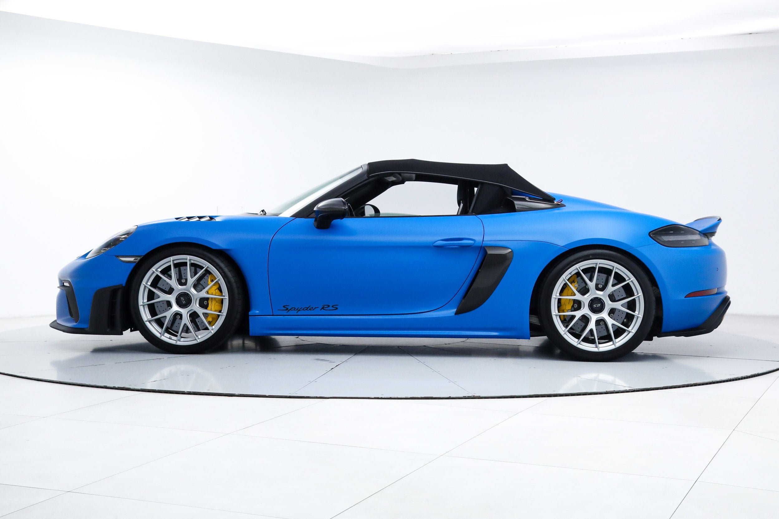 Used 2024 Blue Porsche RS image 3