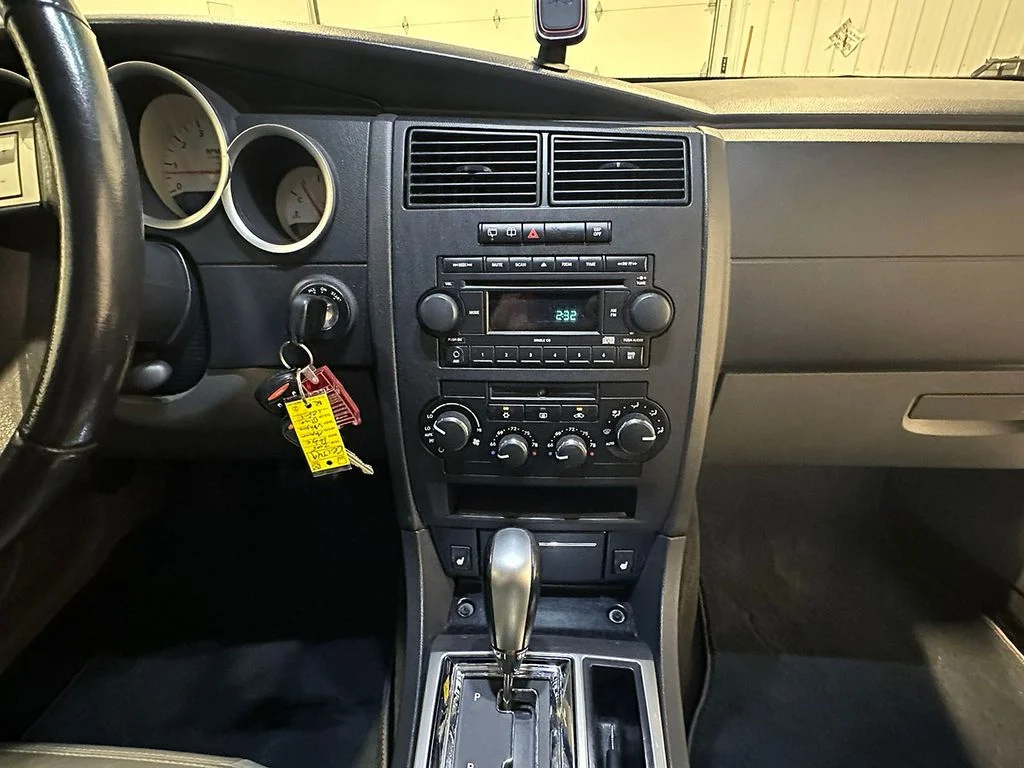Used 2005 Green Dodge R/T image 75