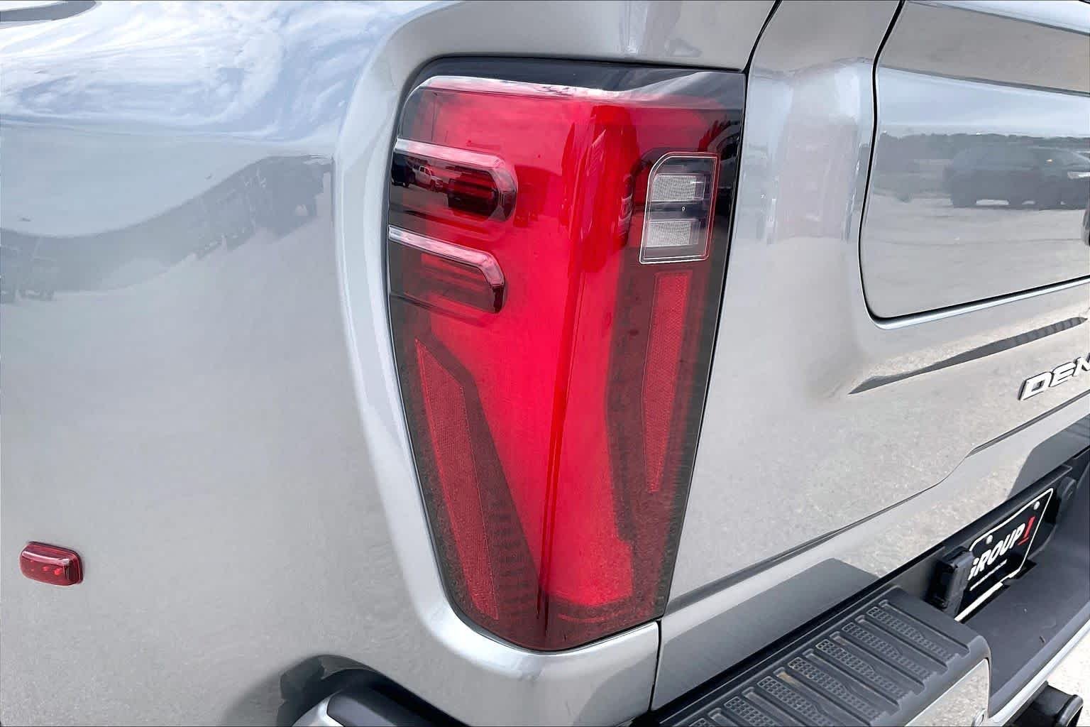 Used 2025 Sterling Metallic GMC Denali Ultimate image 29
