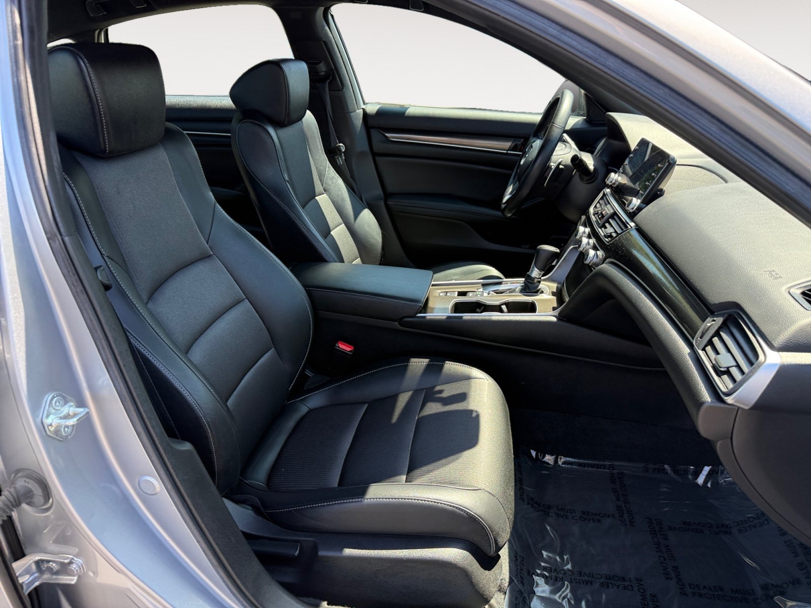 Used 2022 Lunar Silver Metallic Honda Sport image 19