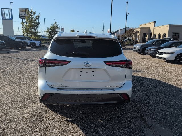 Used 2021 White Toyota Limited image 3
